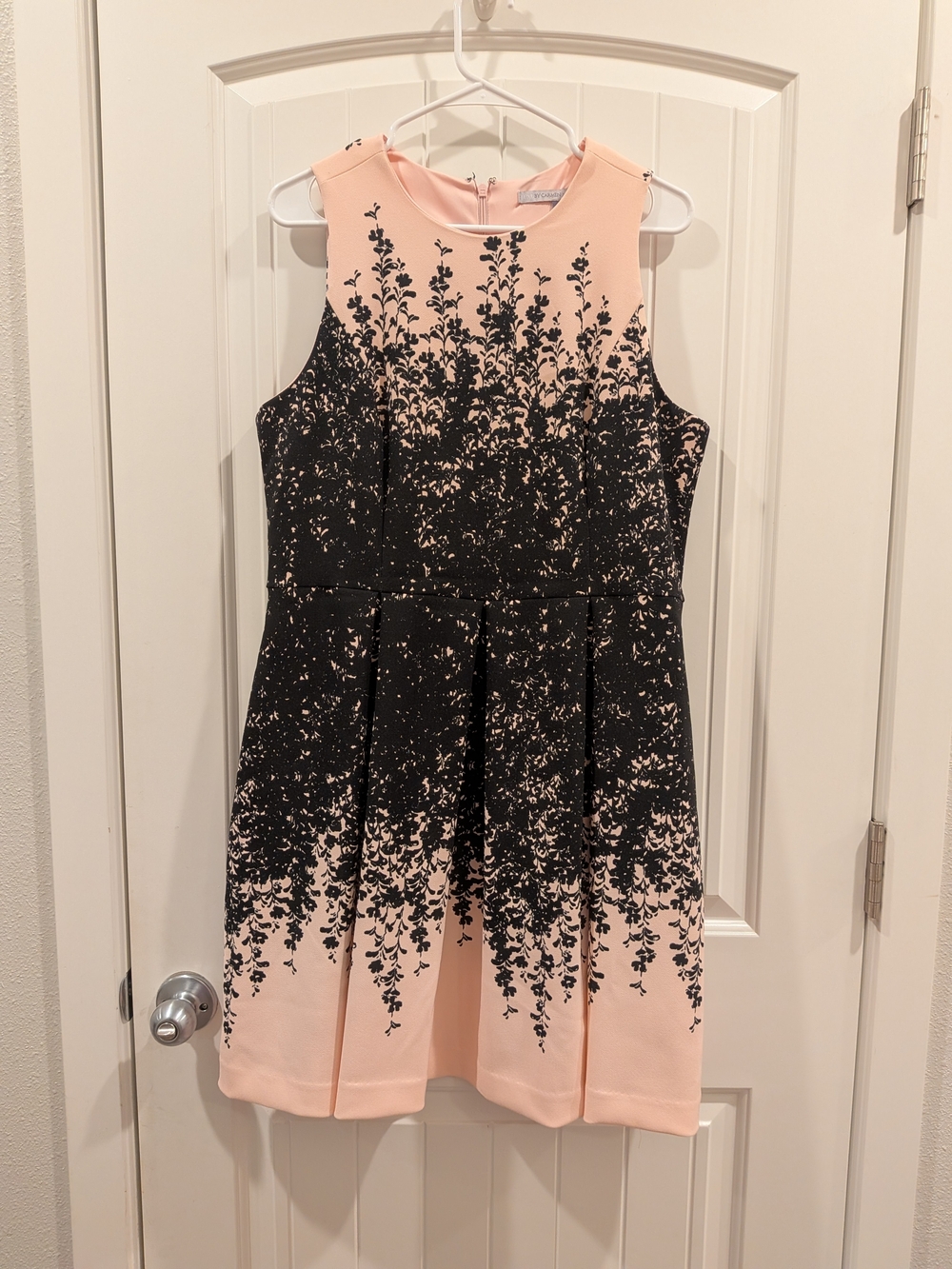 Carmen Marc Valvo Pink and Black Floral Ombre Fit-and-Flare Dress